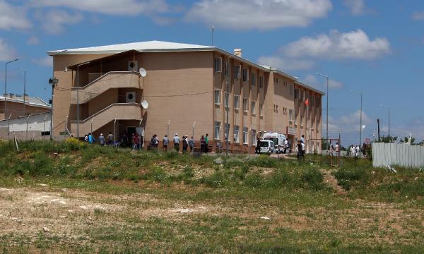 Sivas'ta cezaevi hükümlüsü intihar etti