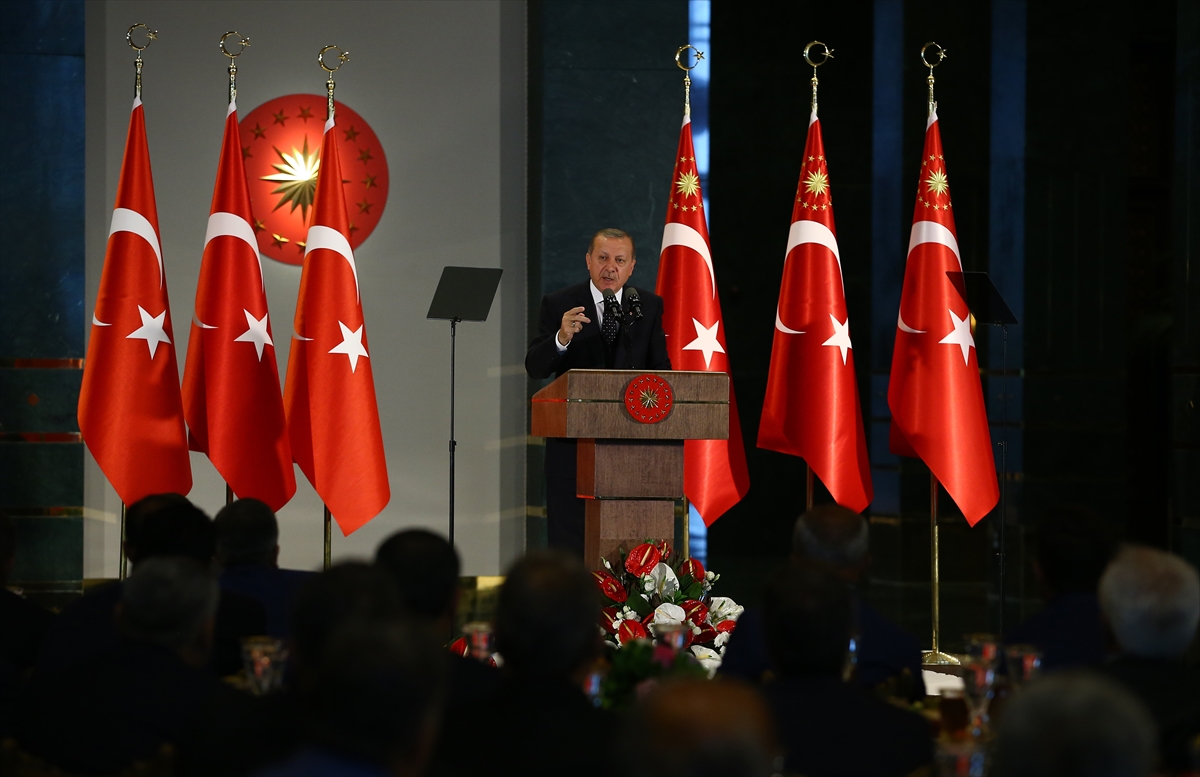 Cumhurbaşkanı Erdoğan muhtarlarla buluştu 
