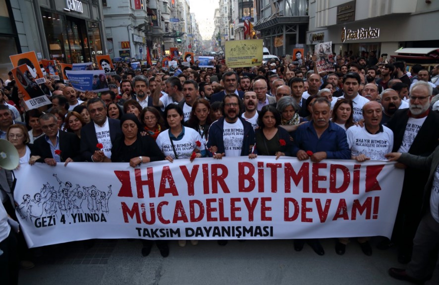 Gezi'nin yıldönümünde İstiklal'de yürüyüş
