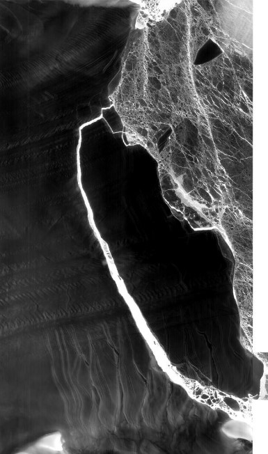 NASA kopan buz dağının görüntülerini yayınladı