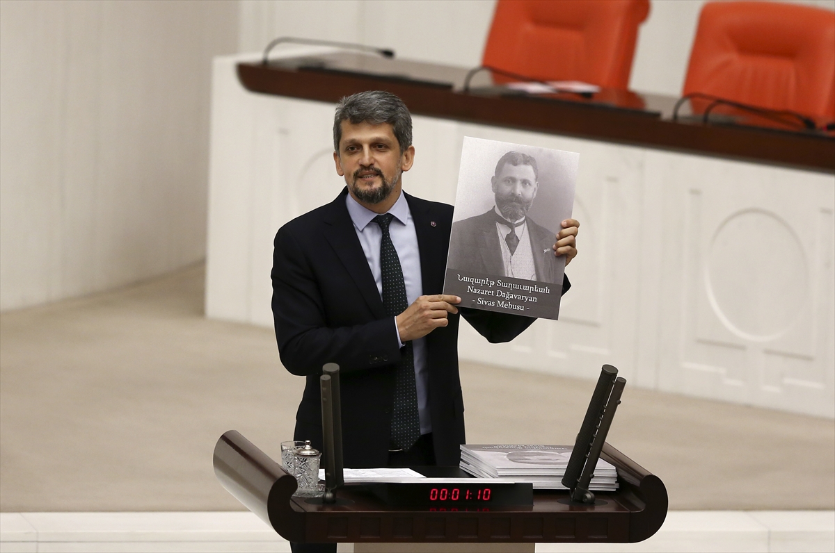 HDP koltuklarında Ermeni vekillerin fotoğrafları vardı