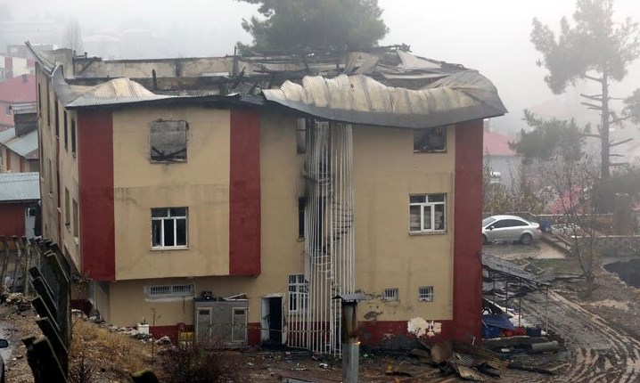 Adana'daki yurt yangınında 6 gözaltı 