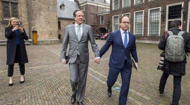 Hollanda'da 'erkekler el ele' kampanyası