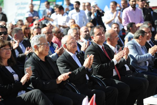 Kemal Kılıçdaroğlu temel atma törenine katıldı