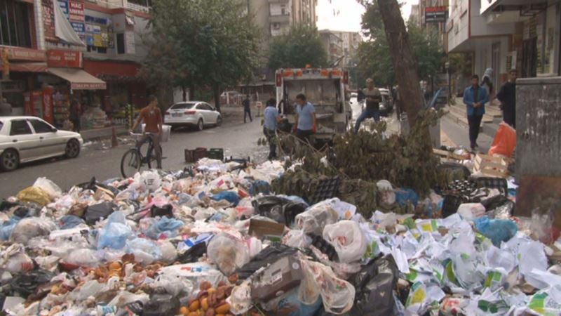 Diyarbakır'da çöpler toplanmaya başladı