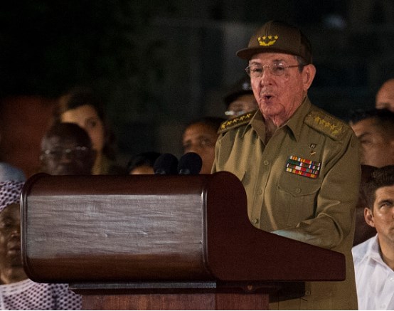 Raul Castro Fidel'in vasiyetini açıkladı