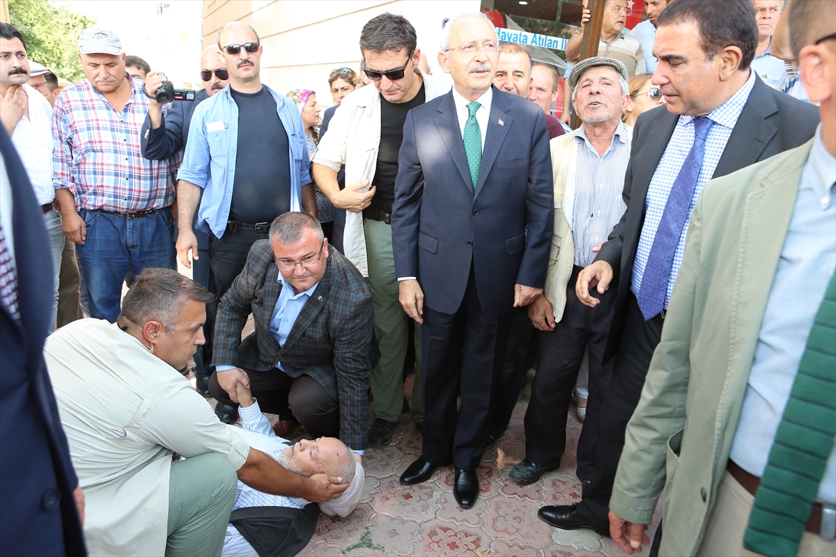 Kemal Kılıçdaroğlu ile konuşan vatandaş bayıldı