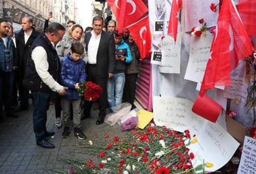 Ali Ağaoğlu: İstiklal Caddesi'ne gül bıraktım
