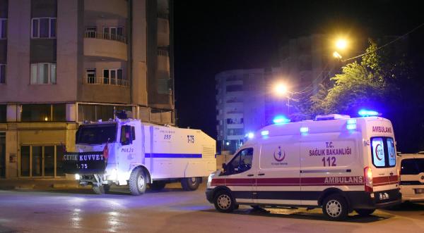 PKK Van'da Emniyet Müdürlüğü'ne saldırdı