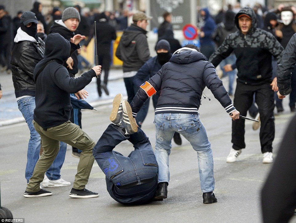 Brüksel'de protestoya polis müdahalesi