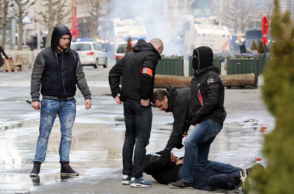 Brüksel'de protestoya polis müdahalesi