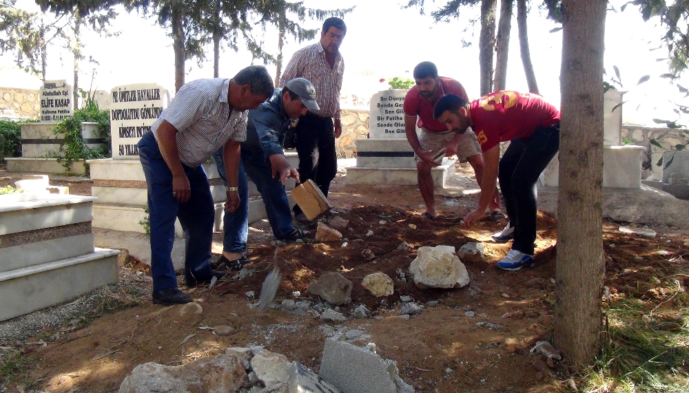 Özgecan'ın katilinin mezarı iddiası halkı ayaklandırdı