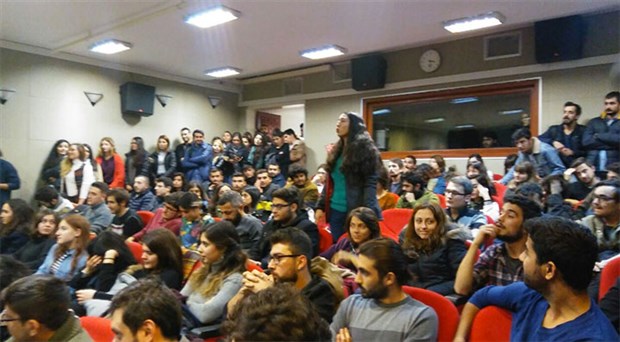 Öğrencilerle Erdoğan Aktaş arasında 'CNNTürk' kavgası