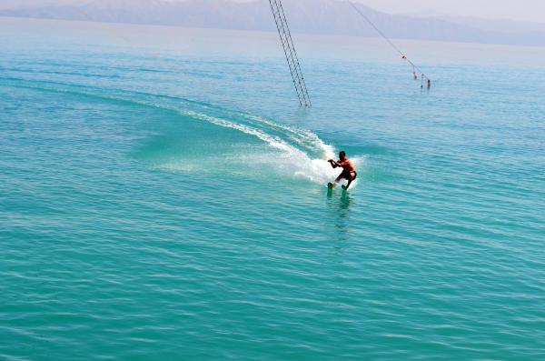 Bitlis Adilcevaz'da su kayağı kursu