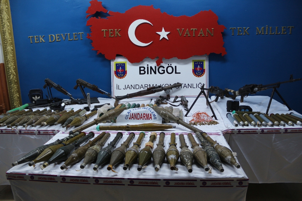 Bingöl'de PKK'nın silah depoları bulundu