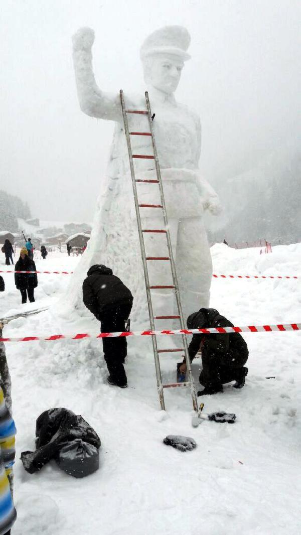 Rize'de kardan Atatürk yaptılar