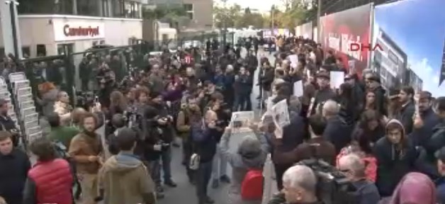 CHP ve HDP'lilerden Cumhuriyet'in önünde protesto