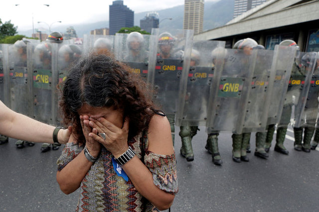 Venezuela'da kriz büyüyor