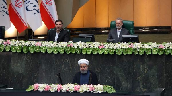 İran Cumhurbaşkanı Ruhani'den Trump'a acemi göndermesi