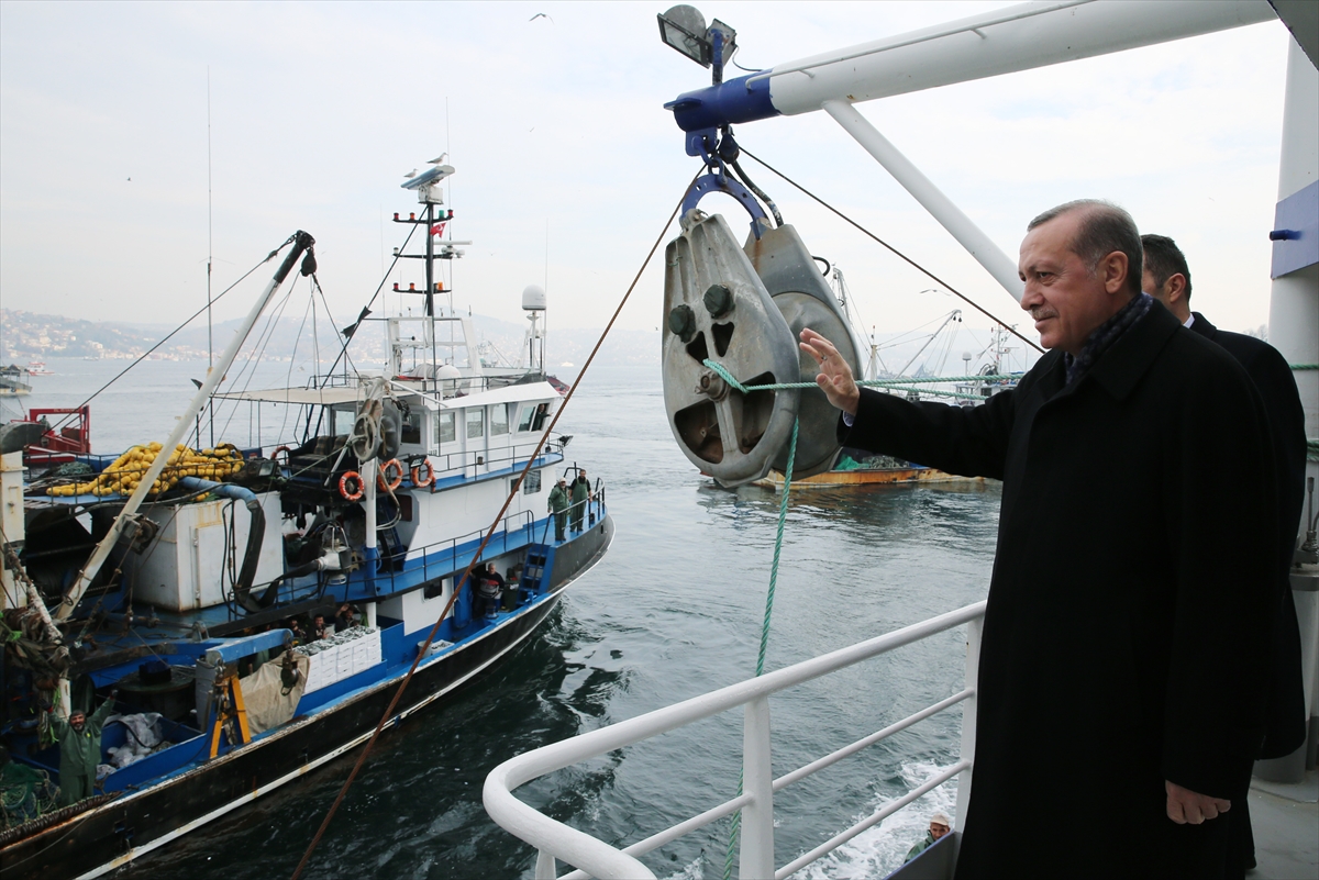 Cumhurbaşkanı Erdoğan balıkçılarla ava çıktı