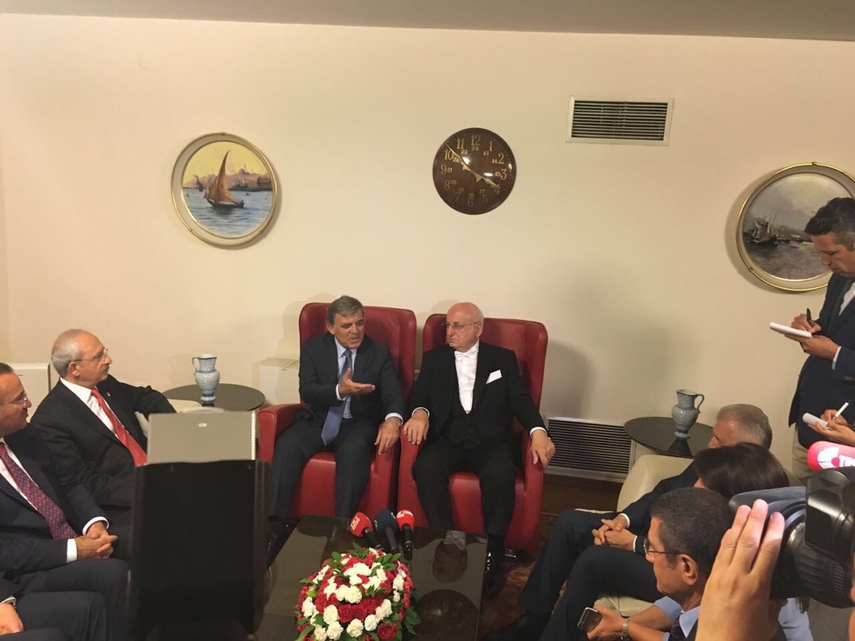 Abdullah Gül Meclis'te liderleri ziyaret etti