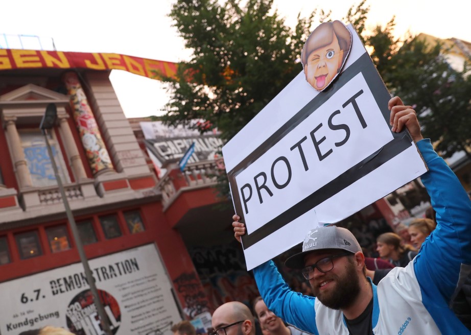 Almanya'da G20 öncesi protestolar sürüyor