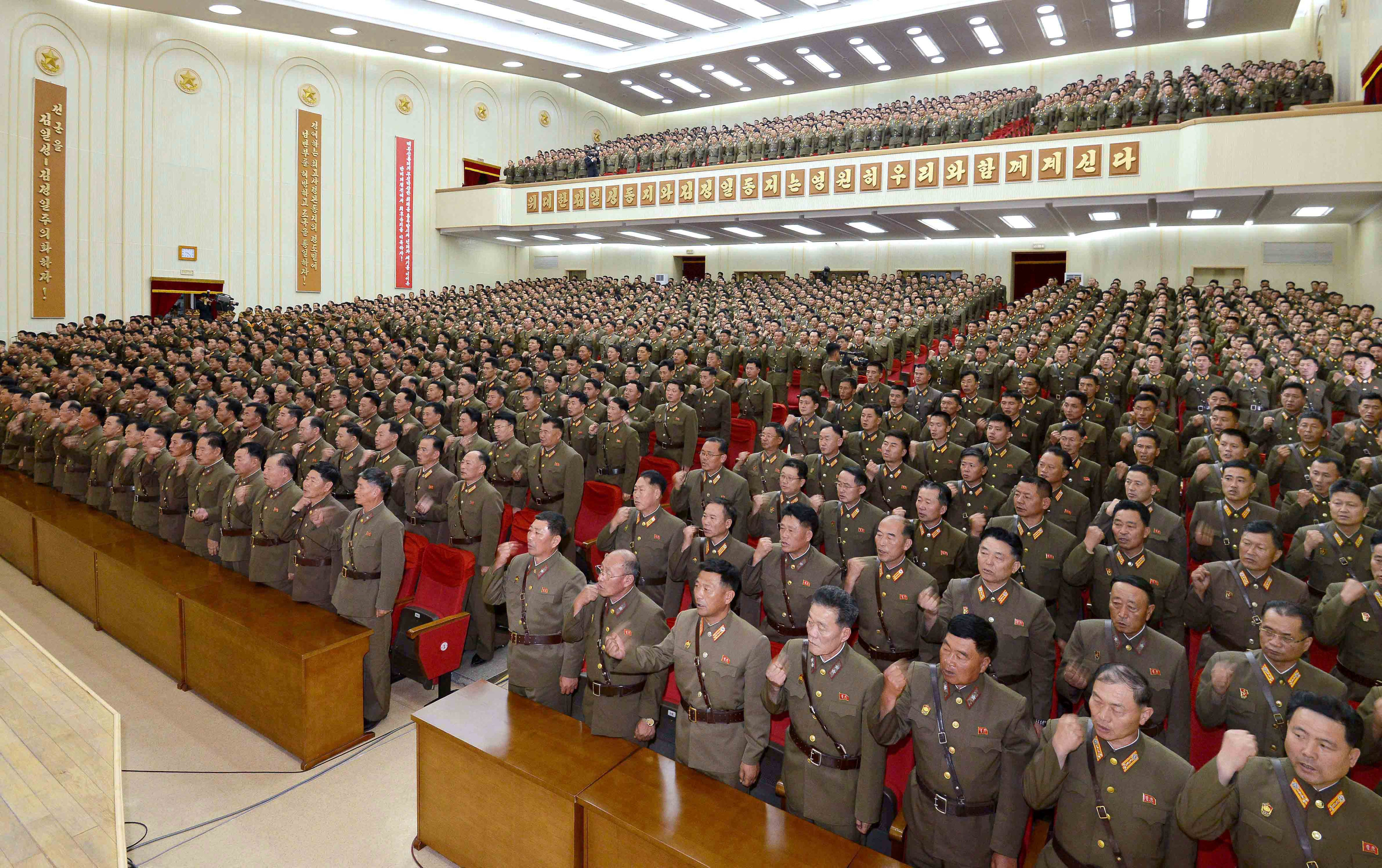 Kuzey Kore ordusundan savaş yemini