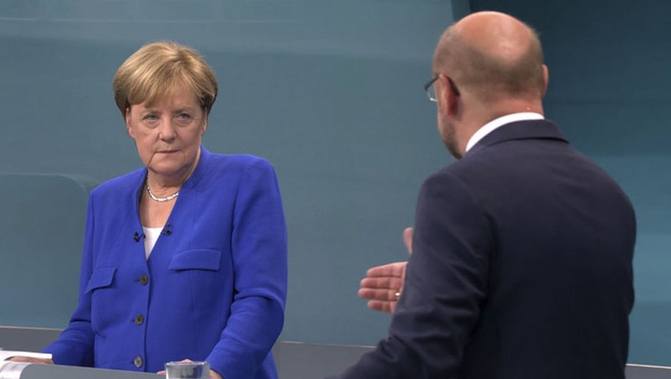 Merkel: Türkiye AB'ye üye olamaz