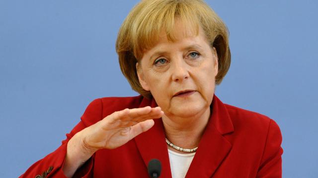 Vestfalya'daki seçimlerde gülen taraf Merkel oldu