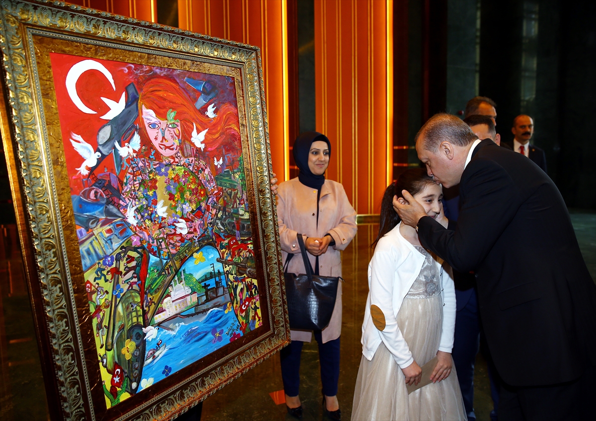 Diyarbakırlı çocuk Cumhurbaşkanı'na tablo hediye etti