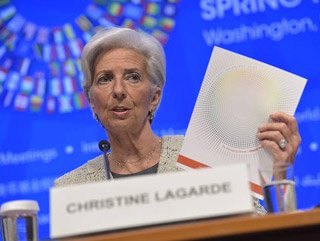 IMF Başkanı Lagarde'dan Yunanistan'a: Batıyorsunuz