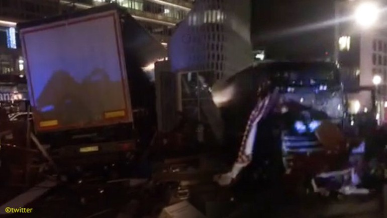 Berlin'de Noel pazarına kamyon girdi: 9 ölü