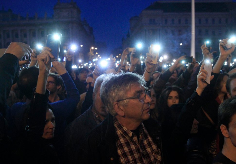 Soros destekli üniversite için Macaristan'da protesto 
