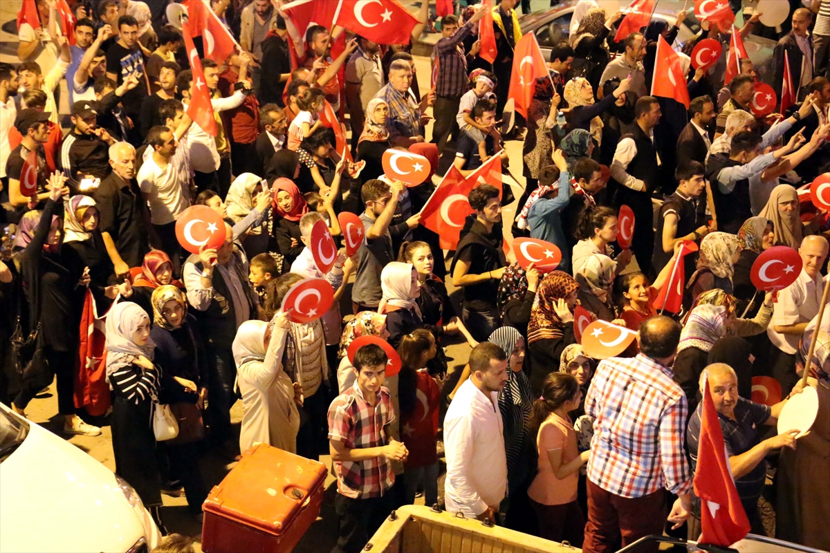 Darbe girişimine en yoğun tepki Erzurum'da