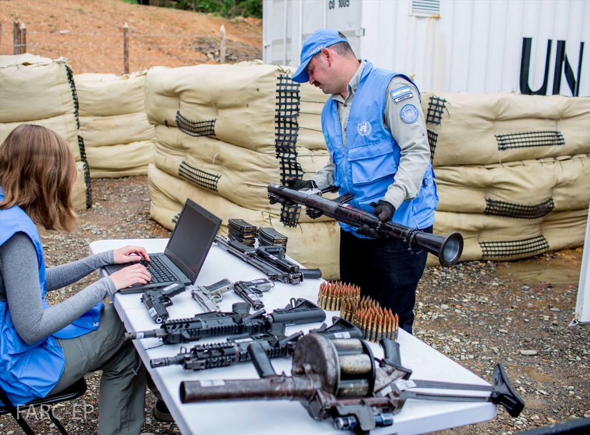 Kolombiya'da terör örgütü FARC silahlarının tamamını teslim etti