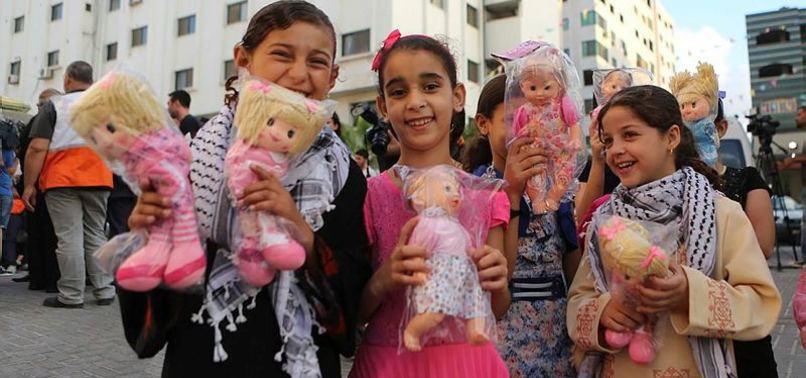 Gazzeli çocukların yüzü güldü
