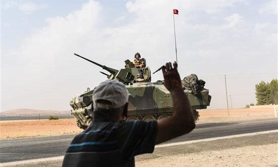  Türk askerini görünce sevinen Suriyeliler