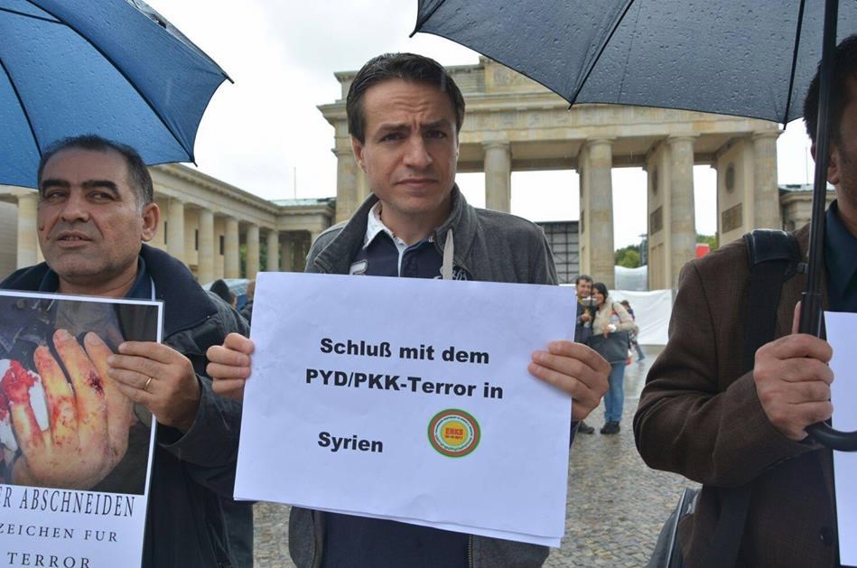 Almanya'da PKK teröristtir protestosu