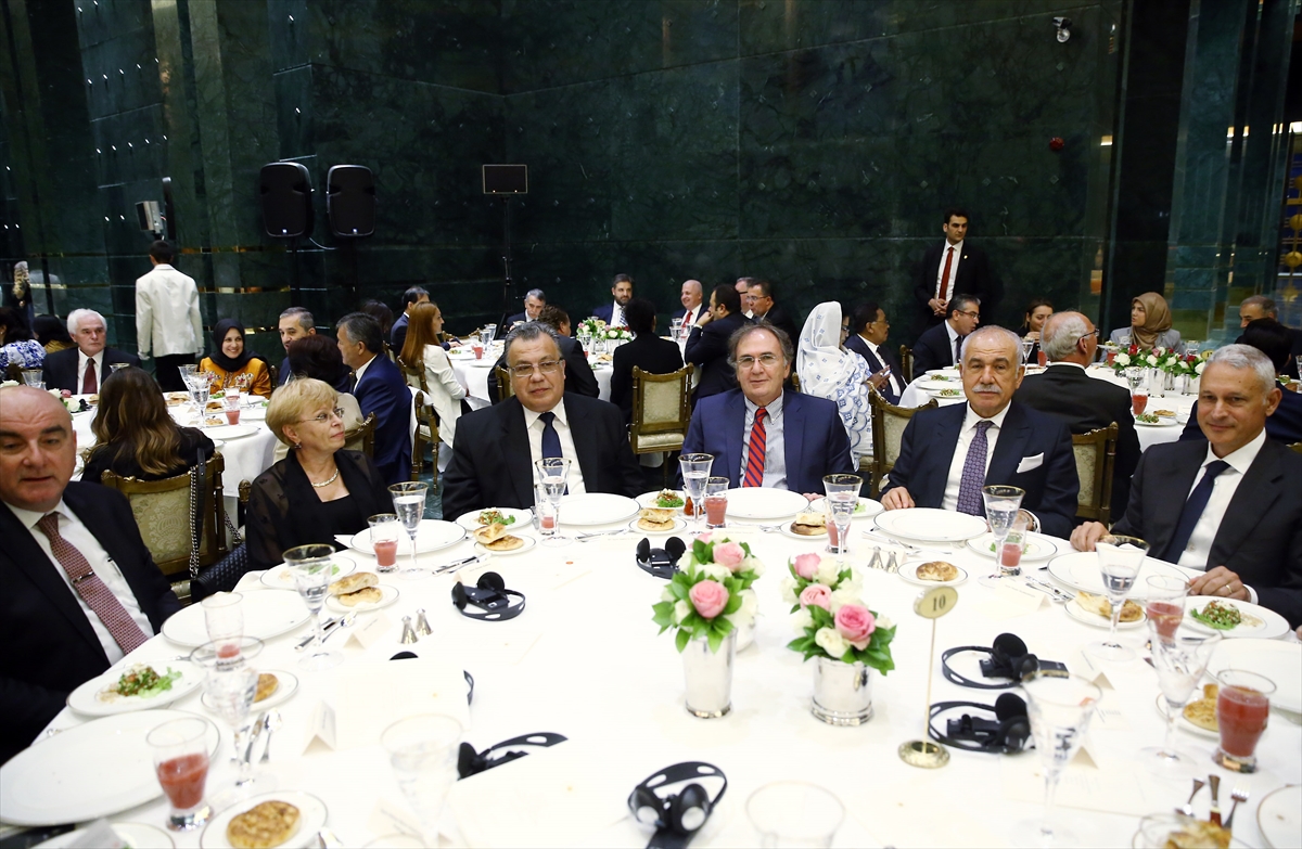Rusya'nın büyükelçisi Erdoğan'ın iftarına katıldı
