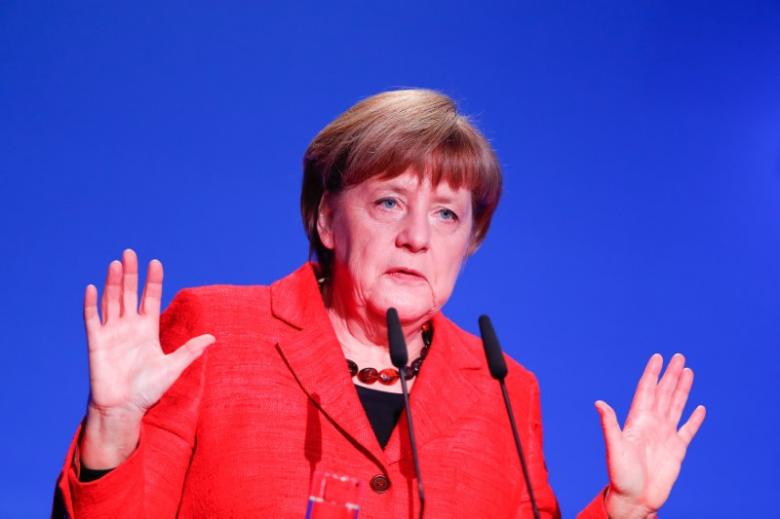 Merkel'den Hollanda seçimlerine ilişkin açıklama