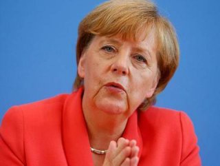 Merkel resmen aday oldu
