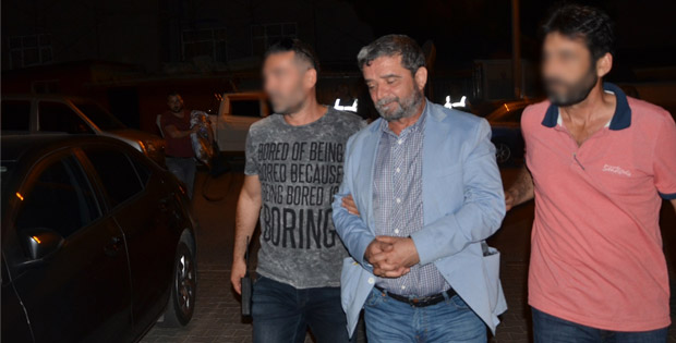 Mümtazer Türköne gözaltına alındı