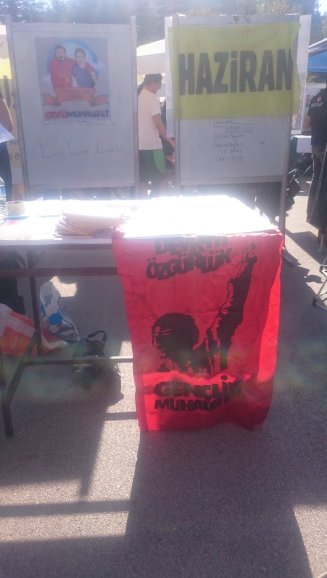 ODTÜ'de yeni öğrenciler için devrim standı