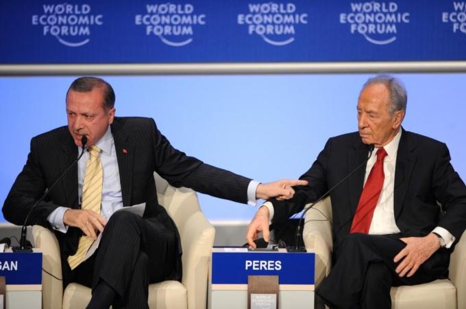 Şimon Peres'in Davos'ta yediği tarihi ayar