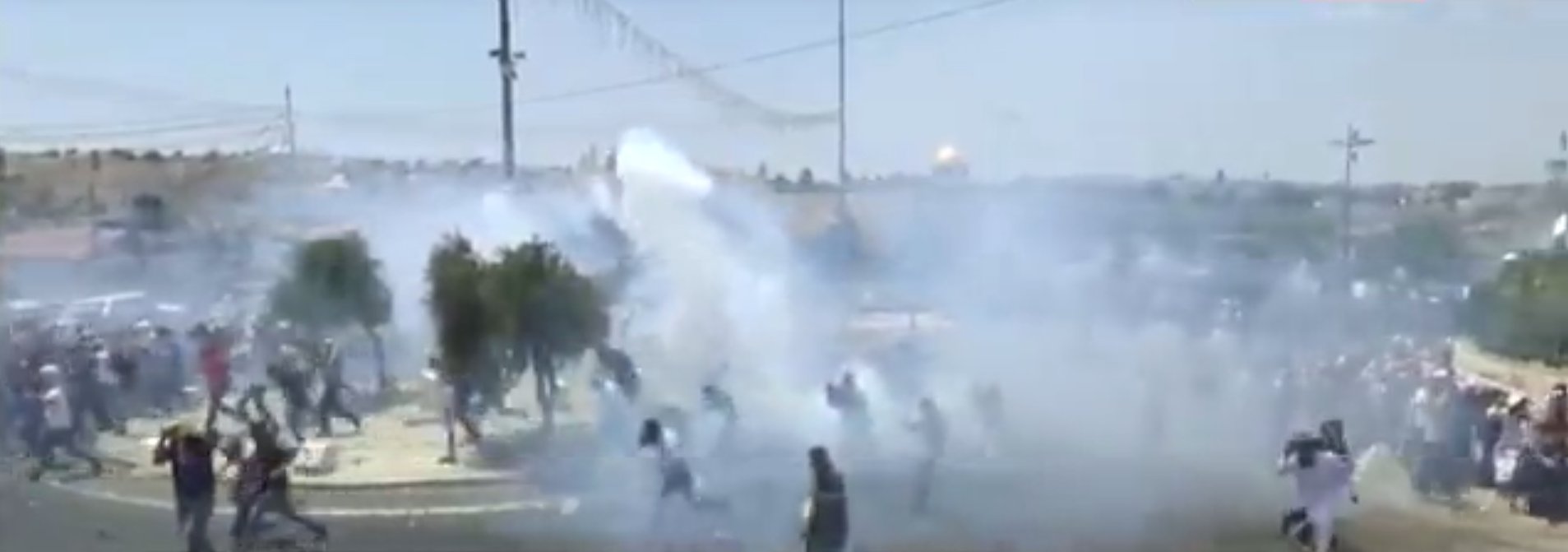 İsrail polisi Müslümanlara saldırdı