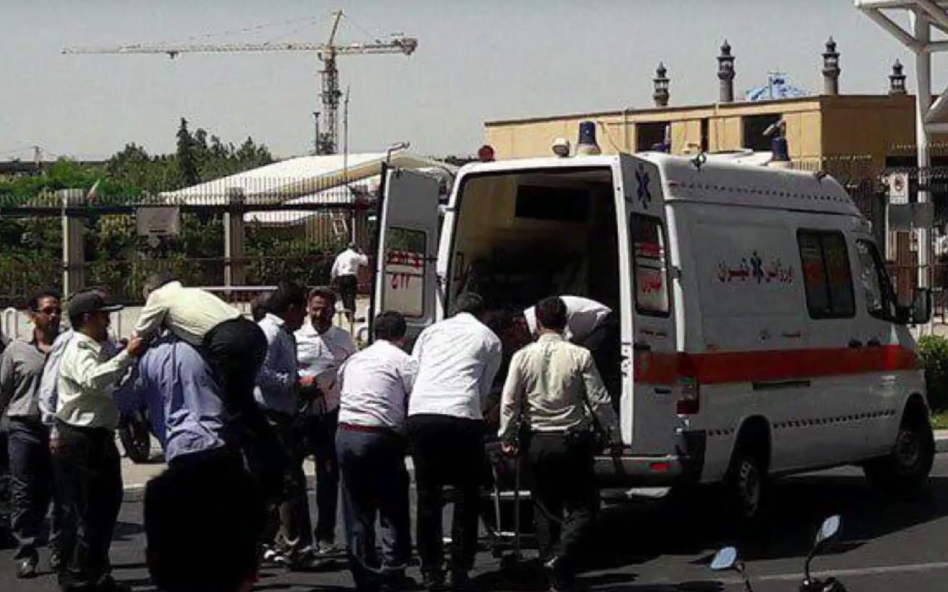 İran parlamentosuna saldırı