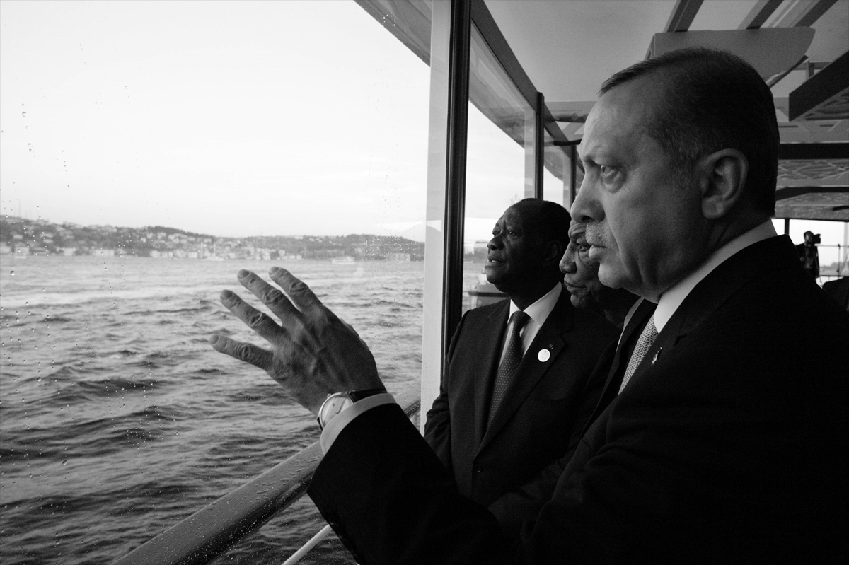 Erdoğan liderlere 3. Köprü'yü gösterdi