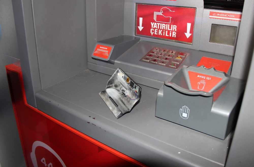 Karabük'te bir ATM'de gizli kamera bulundu