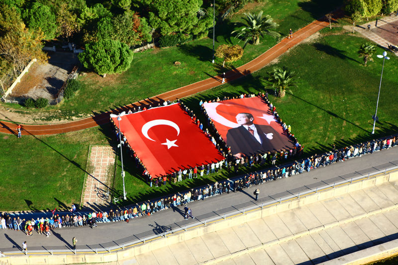 CHP İzmir'de laiklik zinciri oluşturacak