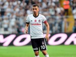 Beşiktaş Oğuzhan Özyakup'la uzattı